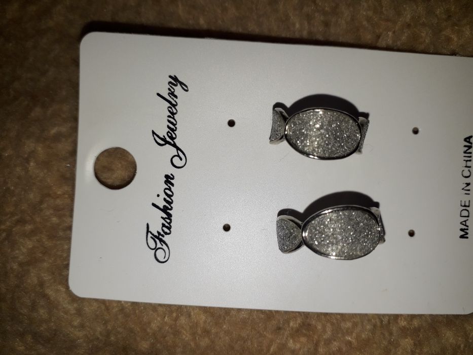 Сережки по 50грн за пару