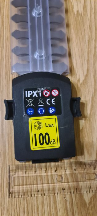 Ніж для ручного кущоріза