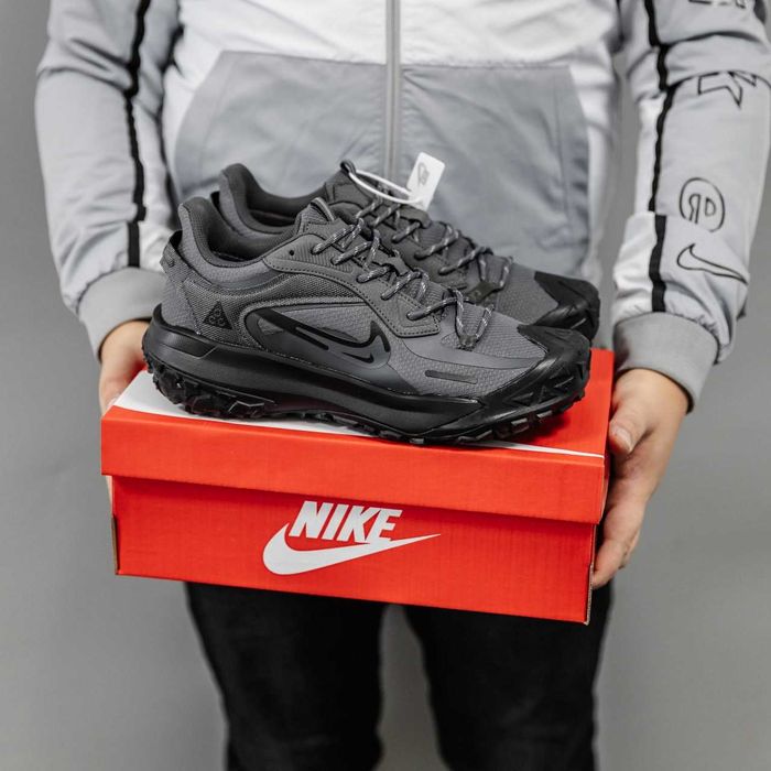 Чоловічи кросівки Nike ACG Mountain Fly 2 (сірі-чорні) 3210