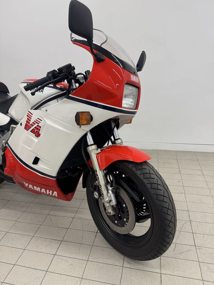 Yamaha RD500 LC YPVS - V4 2tempos