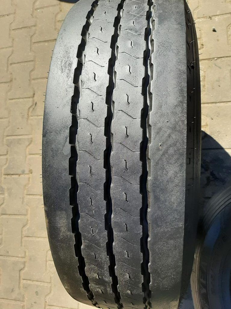 Opona używana ciężarowa 245/70R17.5 GOODYEAR KMAX T 450zł C2476