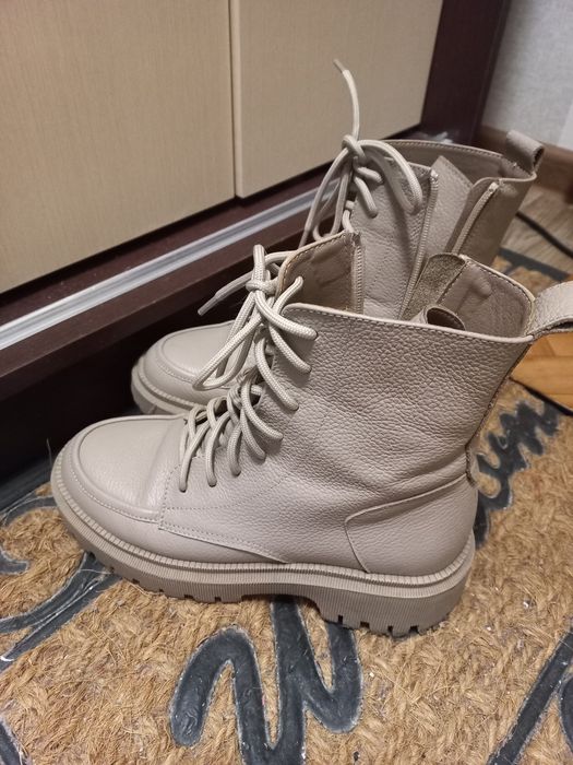 Жіночі шкіряні чоботи, 37 розмір