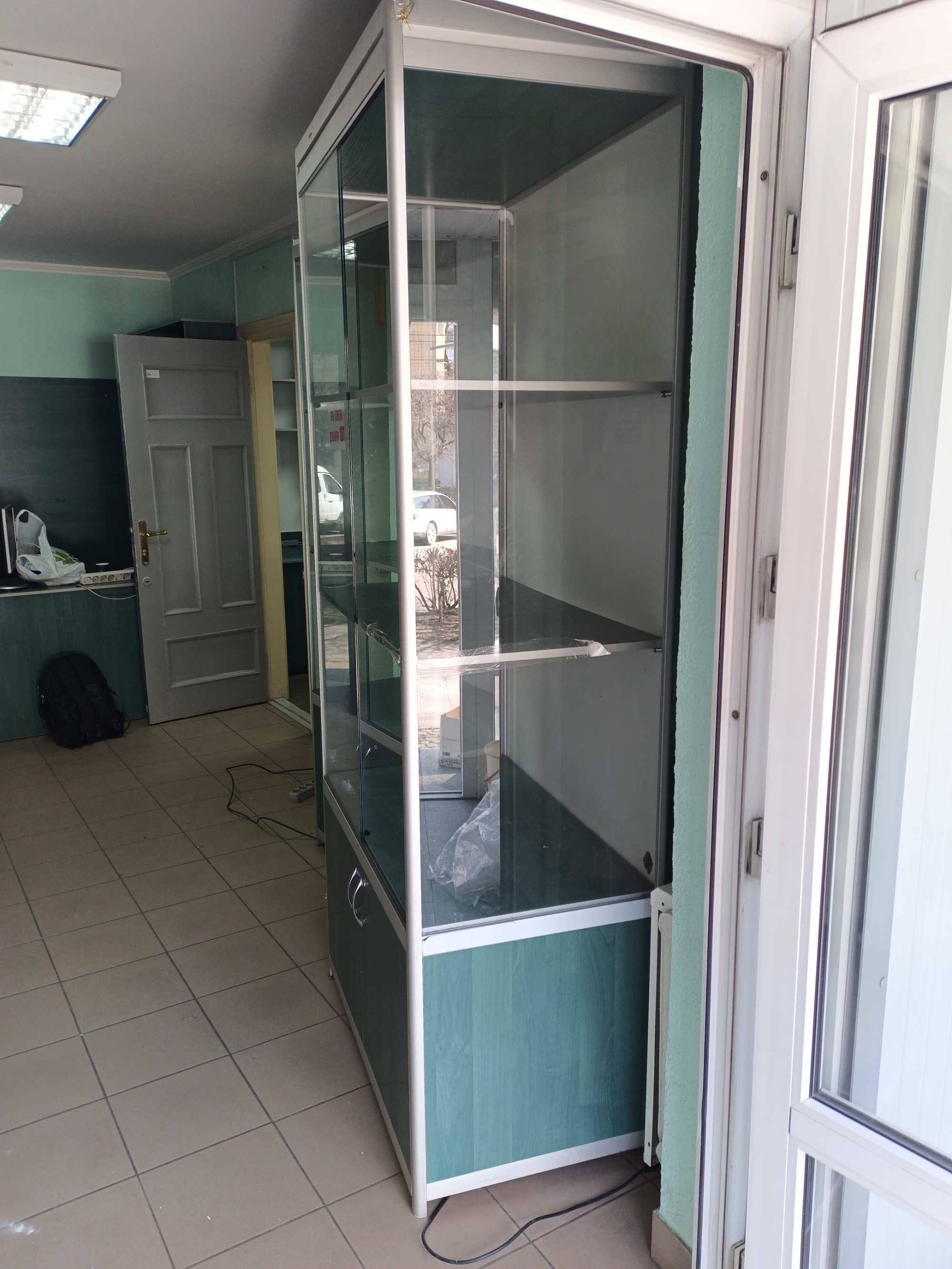 Торгове обладнання Меблі Полки Шафи Стелажі для магазину офісу дома