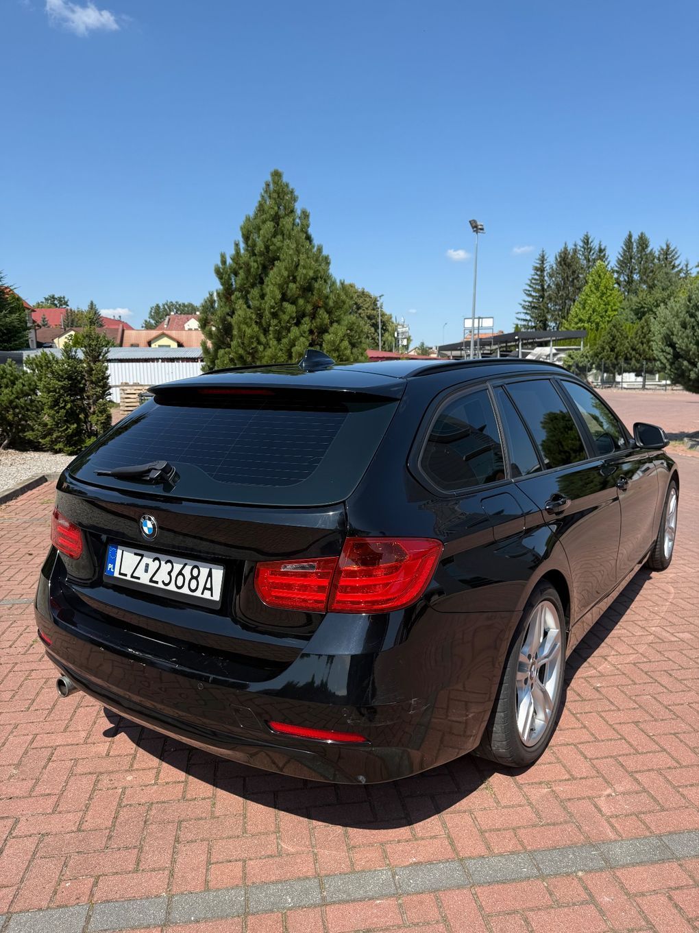 BMW Seria 3 BMW 318d F31