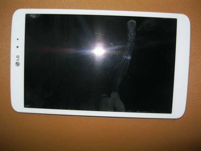 Планшет LG V-500,не рабочий,на зап.части,внешне состояние хорошее