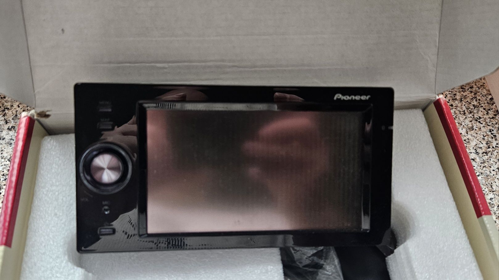 GPS Pioneeravoc-f500bt