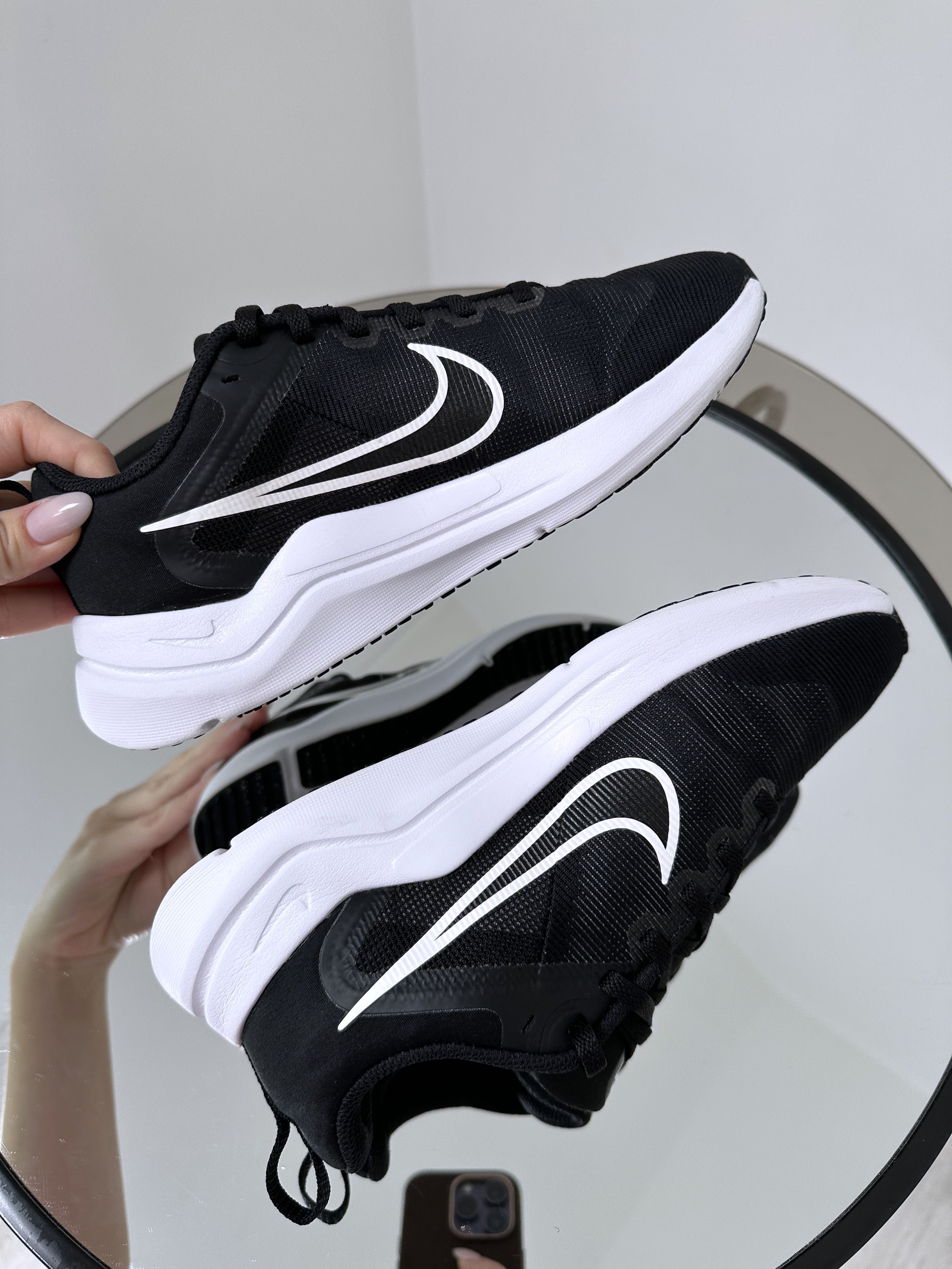 Отличные легчайшие кроссовки Nike Downshifter
