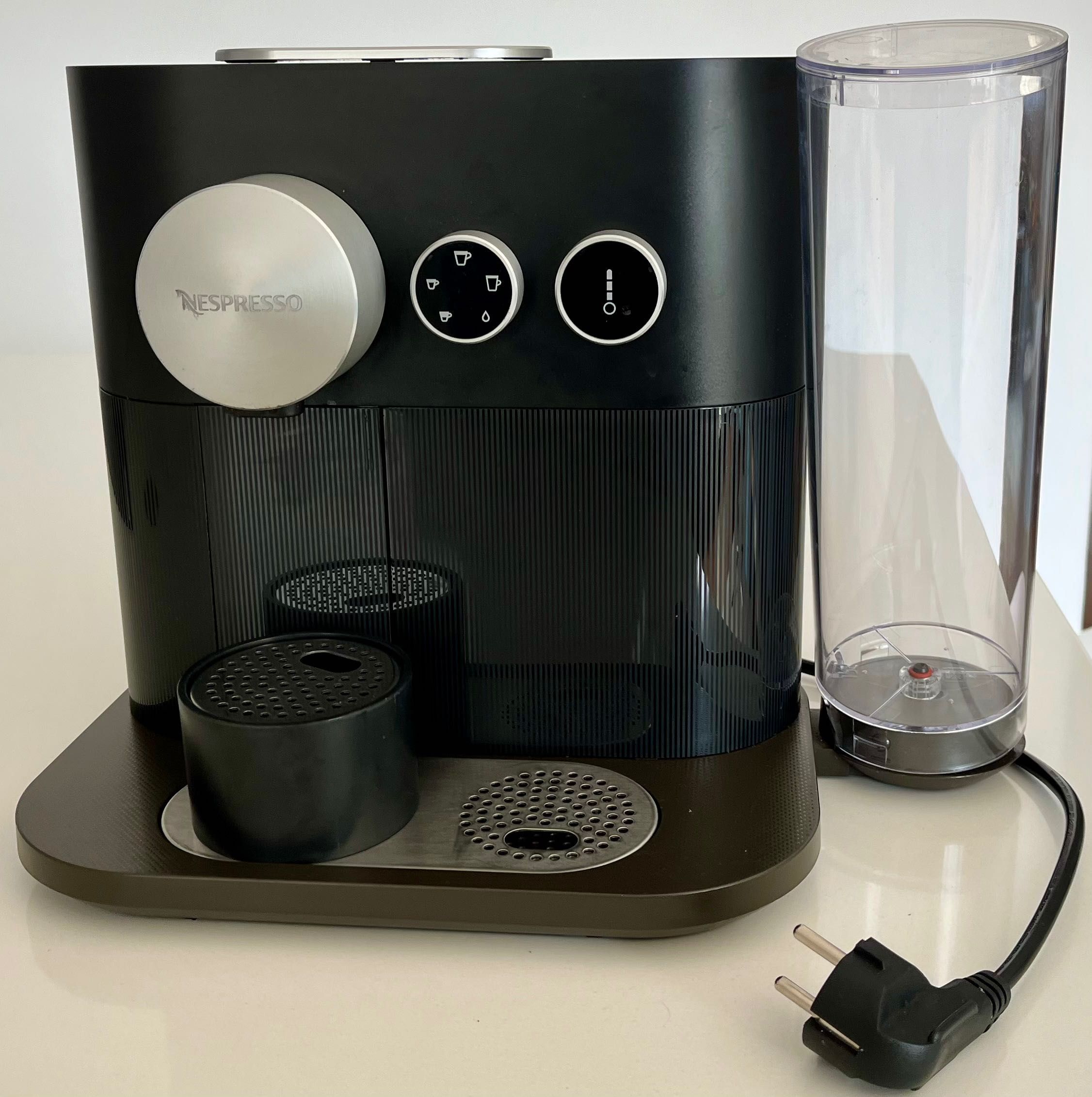 Máquina de café Nespresso Expert C80
