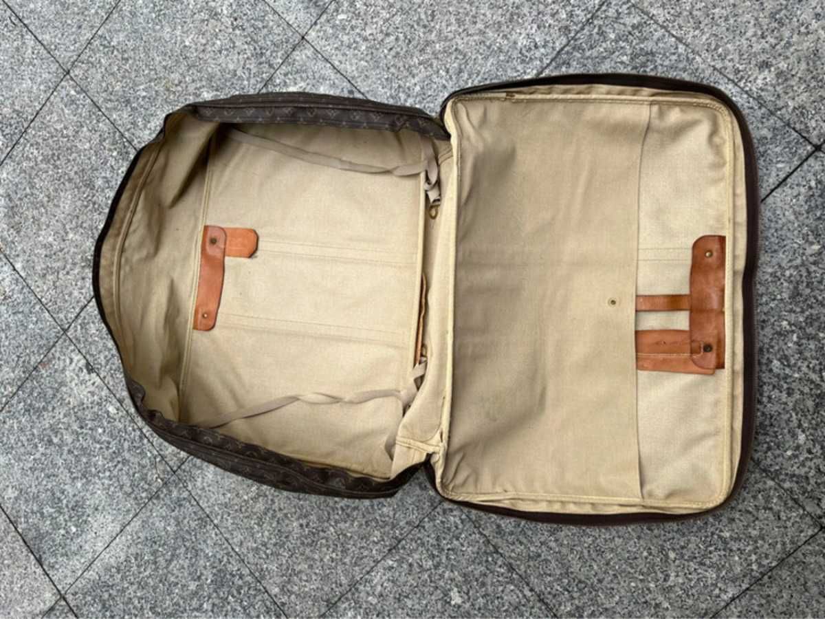 Louis Vuitton walizka sirius 70