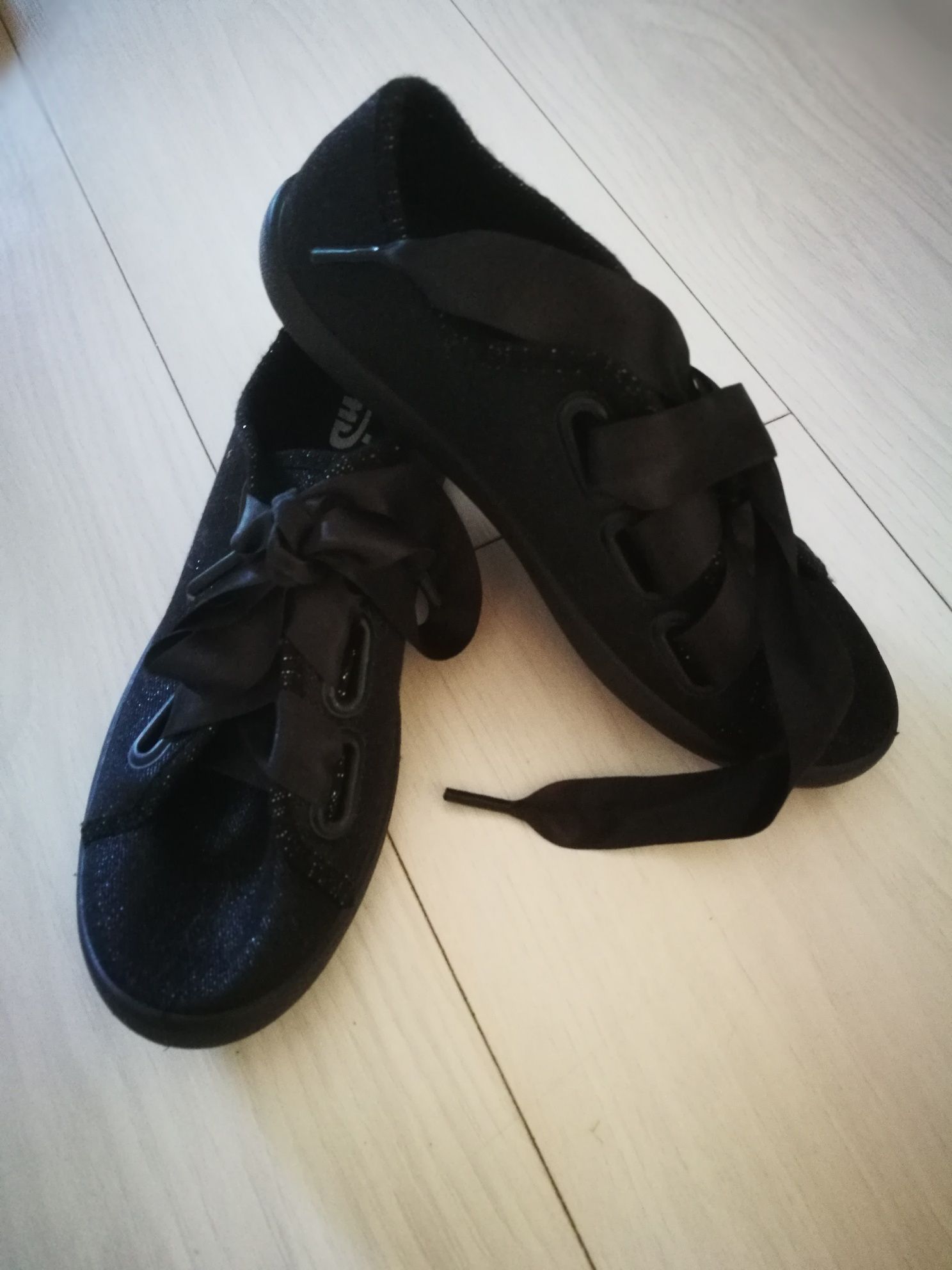 Tenisówki nowe rozmiar 34