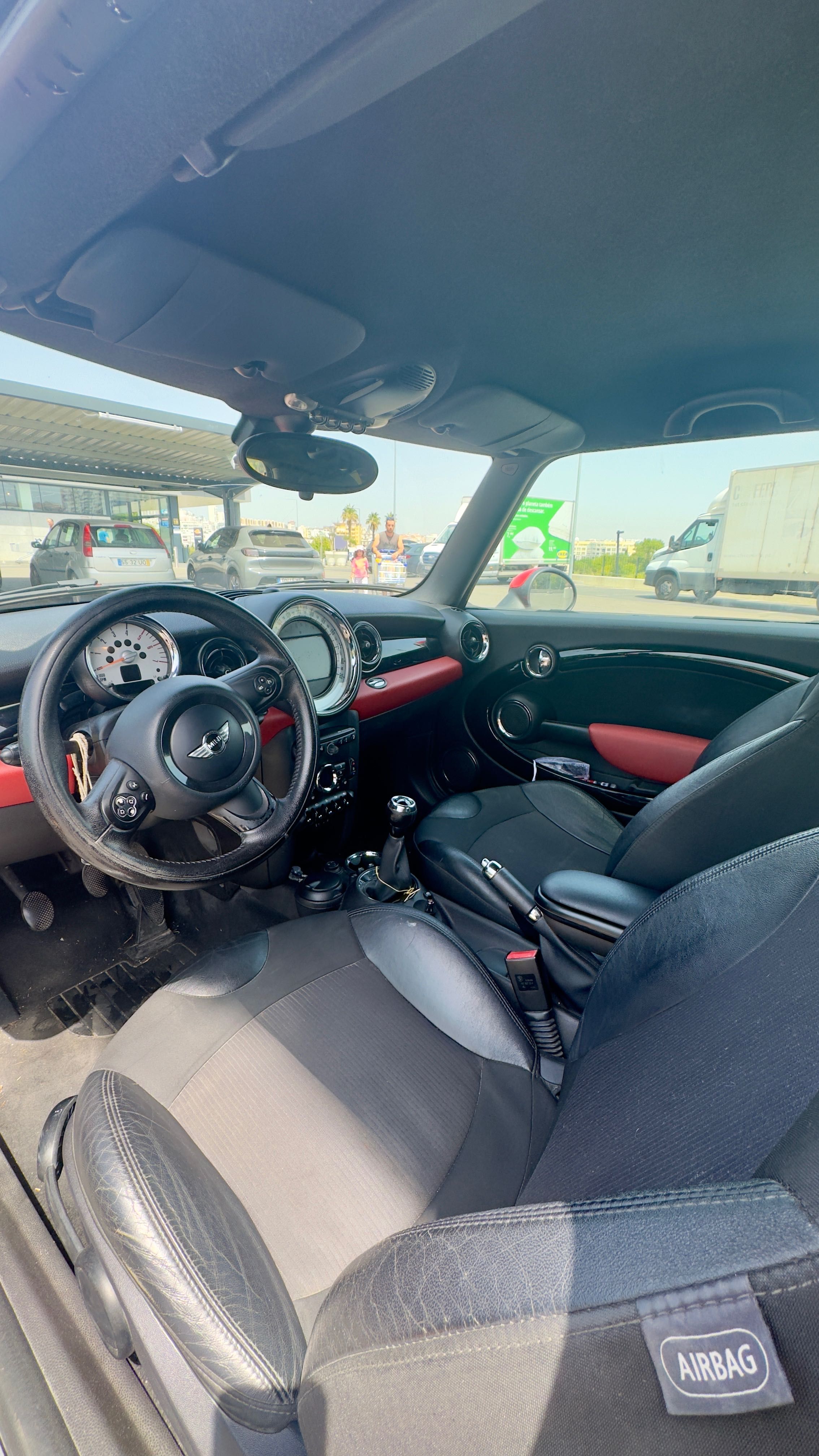 MINI Cooper  One D 2012