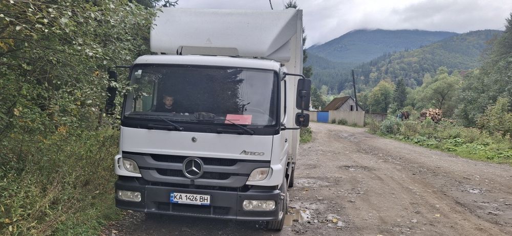 Продам спойлер на кришу вагтажівки мерседес ман