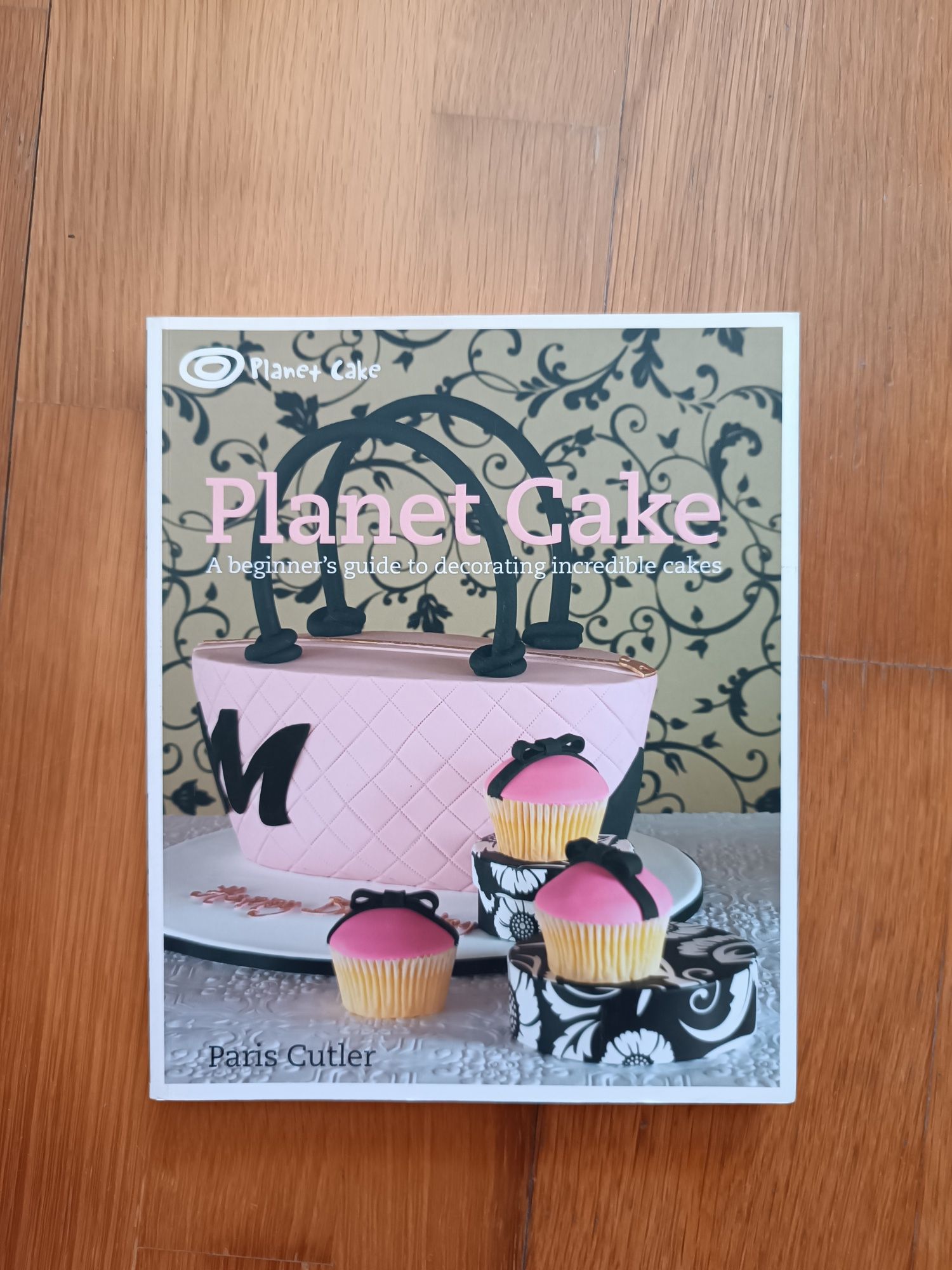 "Planet Cake" - Paris Cutler