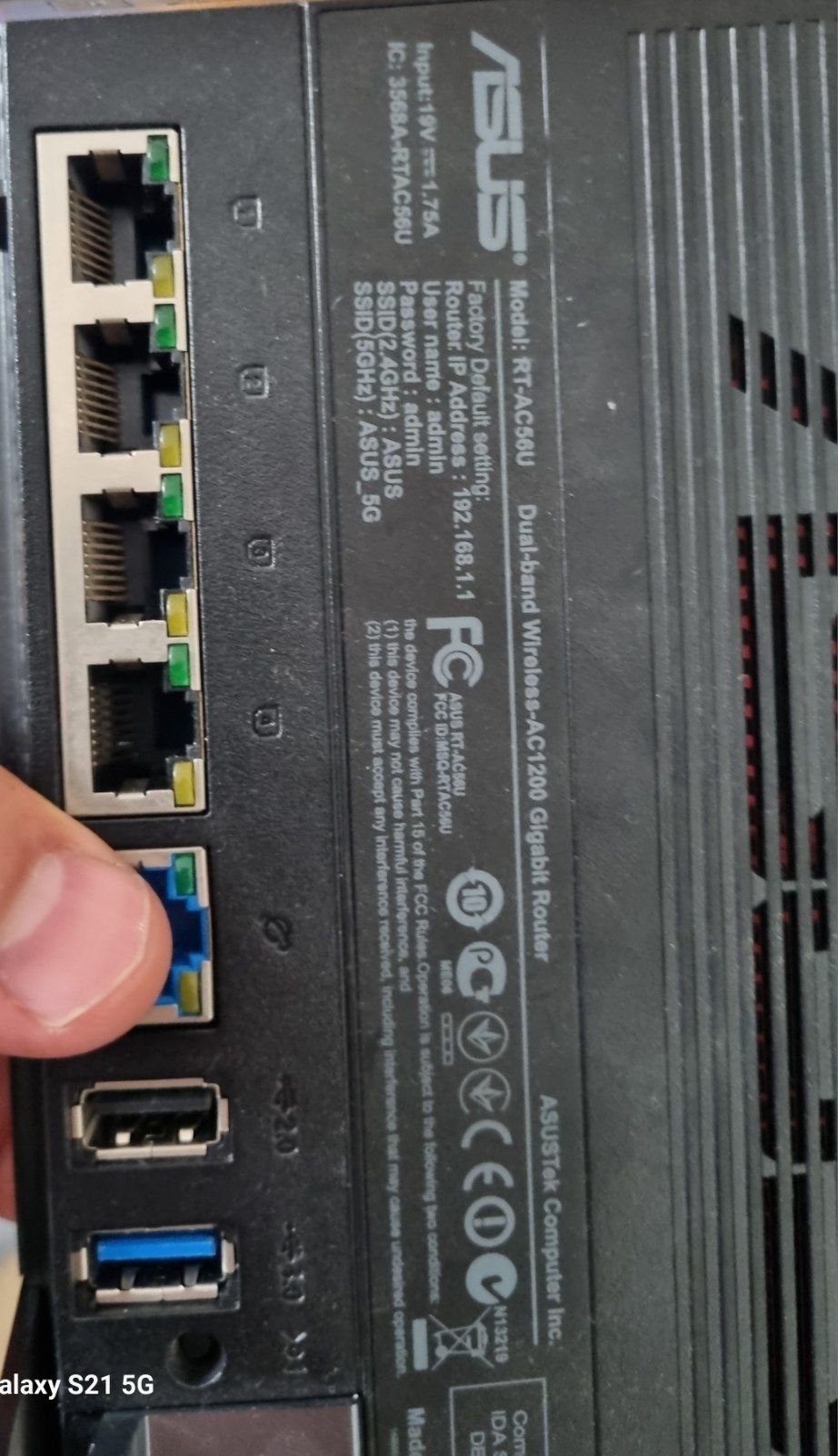 Бездротовий маршрутизатор (роутер) ASUS RT-AC56U