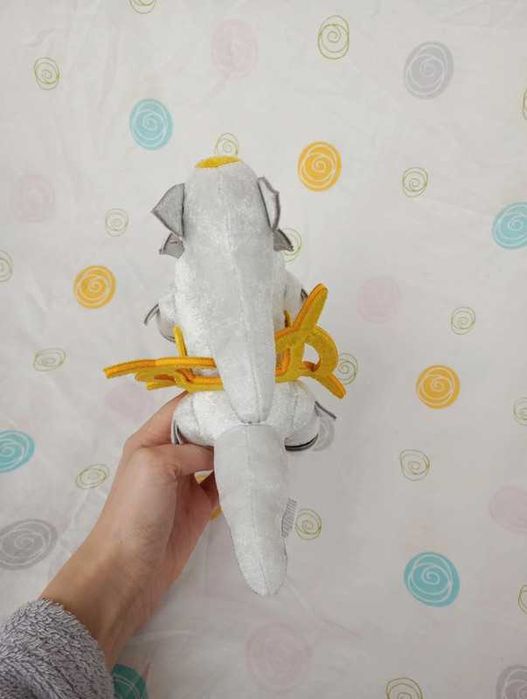 Pokémon peluche arceus