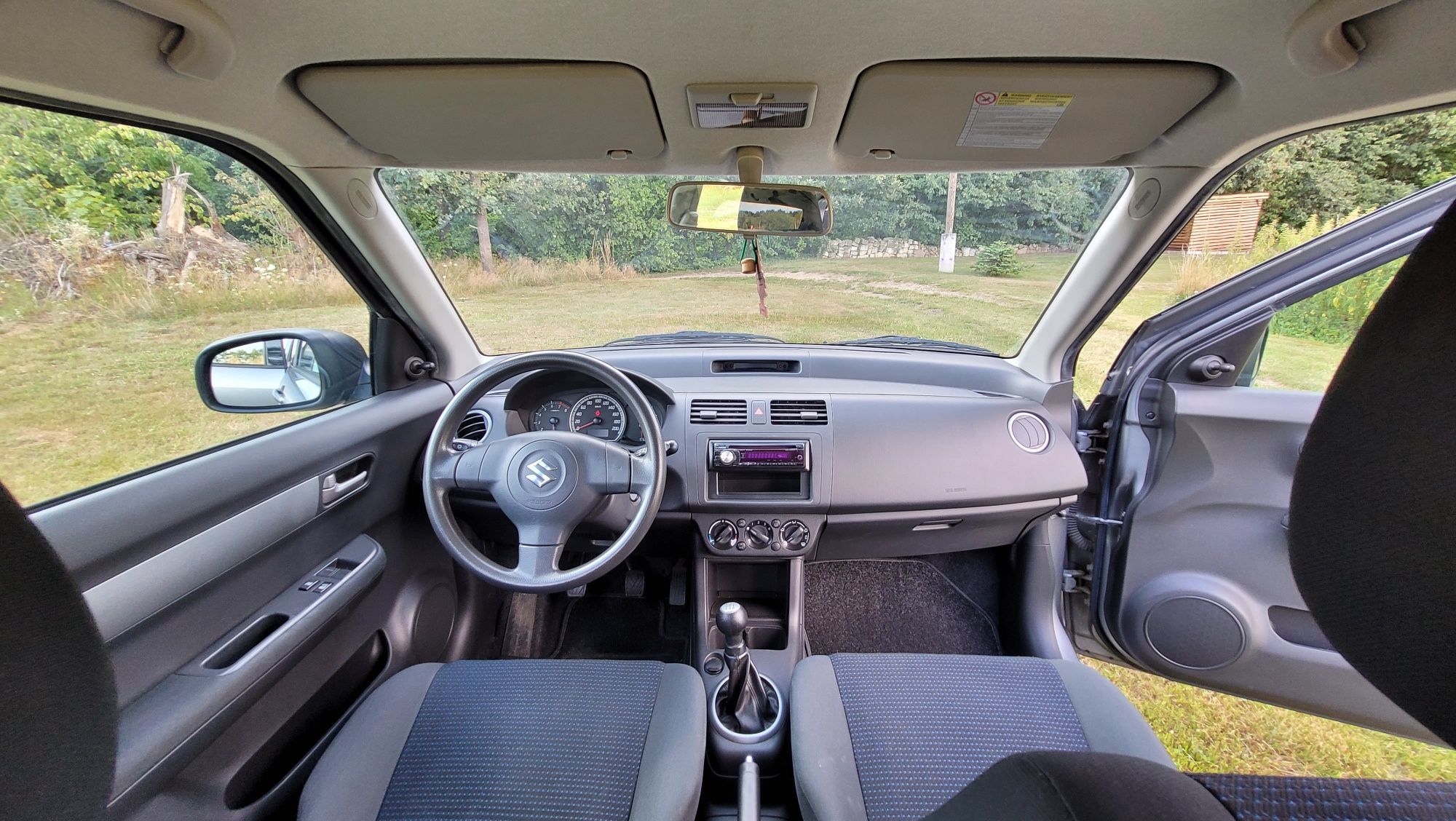 Suzuki Swift  1.3B 2009/10 Niski przebieg