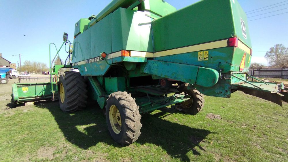Комбайн John Deere 9500
