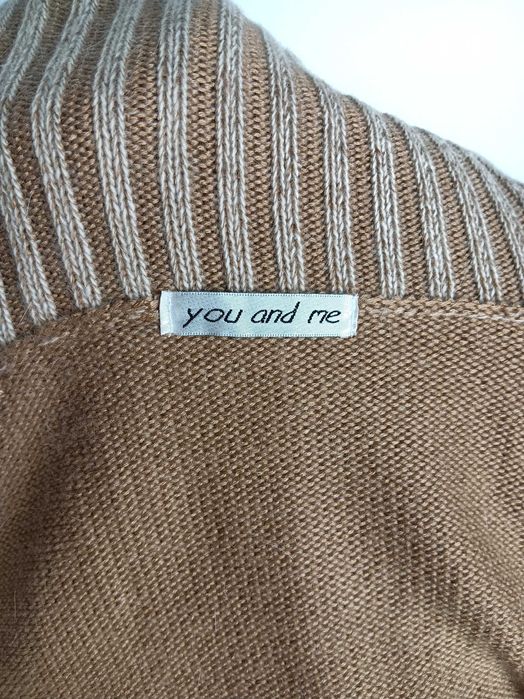 Beżowy wełniany sweter zimowy damski wysoki kołnierz Wełna 80% S/M