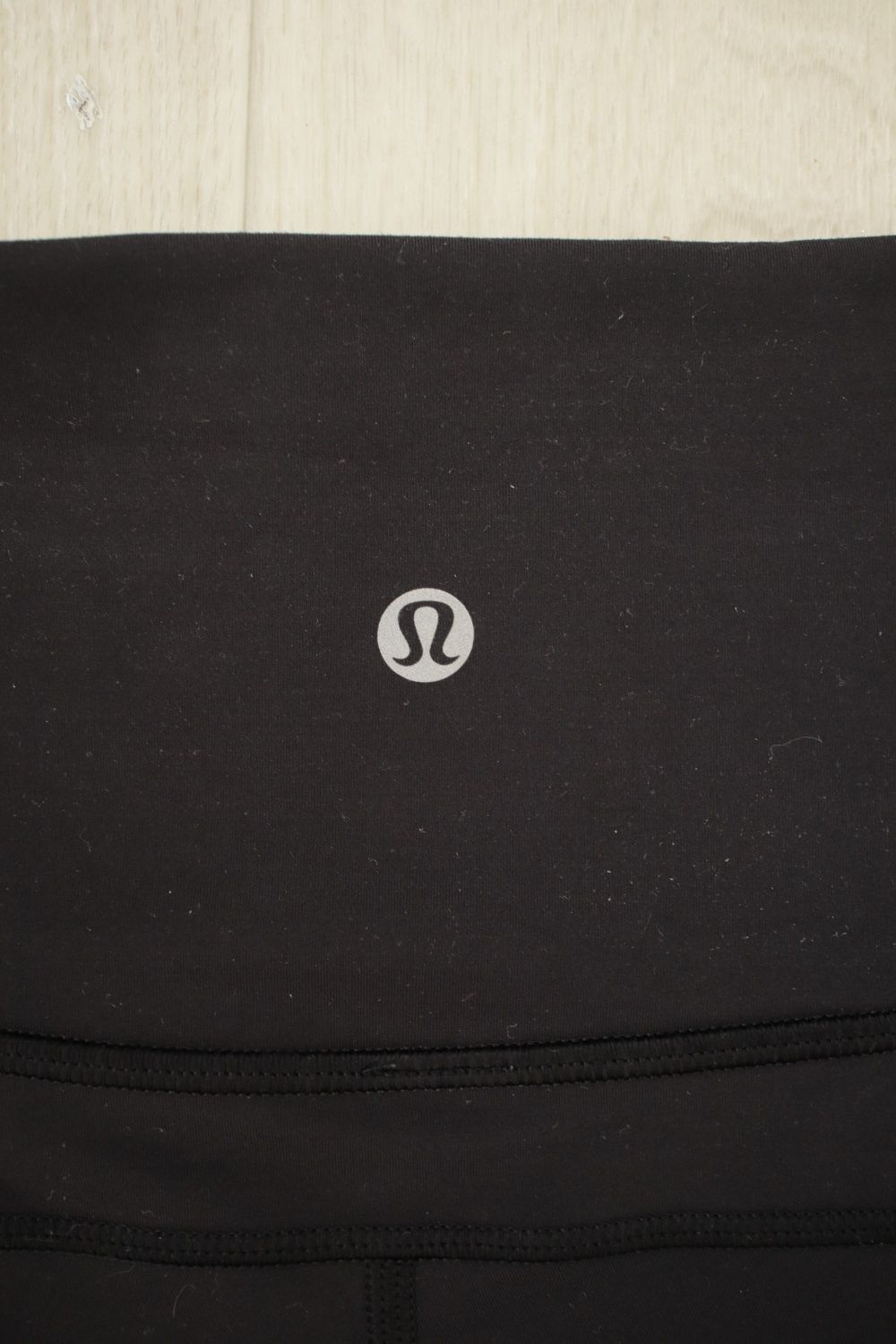 Спортивні шорти LULULEMON S-M