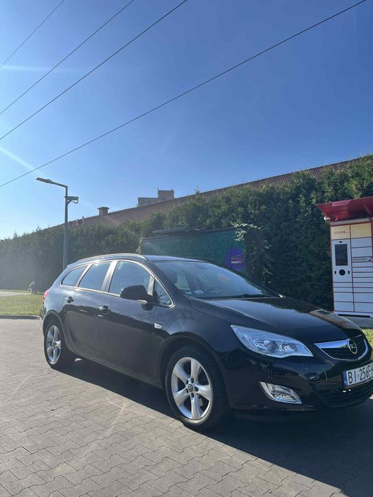 Opel Astra J 2010 2.0 CDTI 160KM