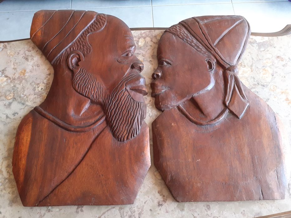 Peças africanas de parede