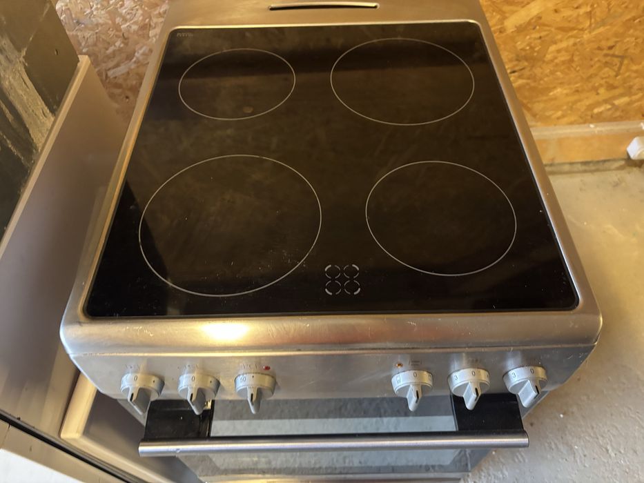 Kuchenma elektryczna Ceramiczna Amica