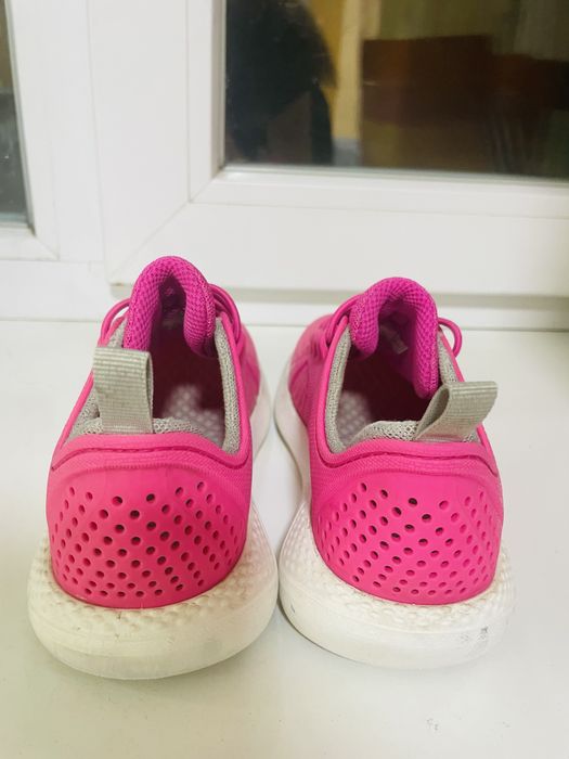 Продам кросовки сrocs