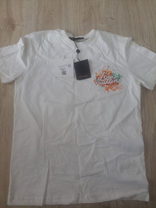 Mega t shirt biały z nadrukiem z metką