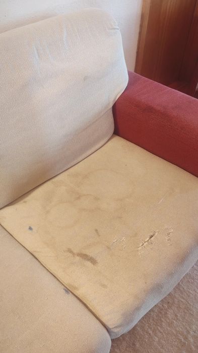 Sofá • 3 lugares // Beje & Bordeaux