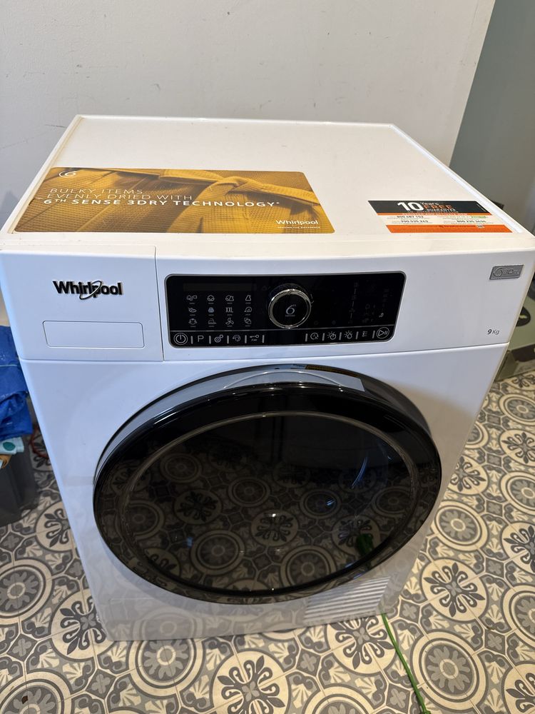 Sprzedam suszarkę Whirlpool — do naprawy lub na części