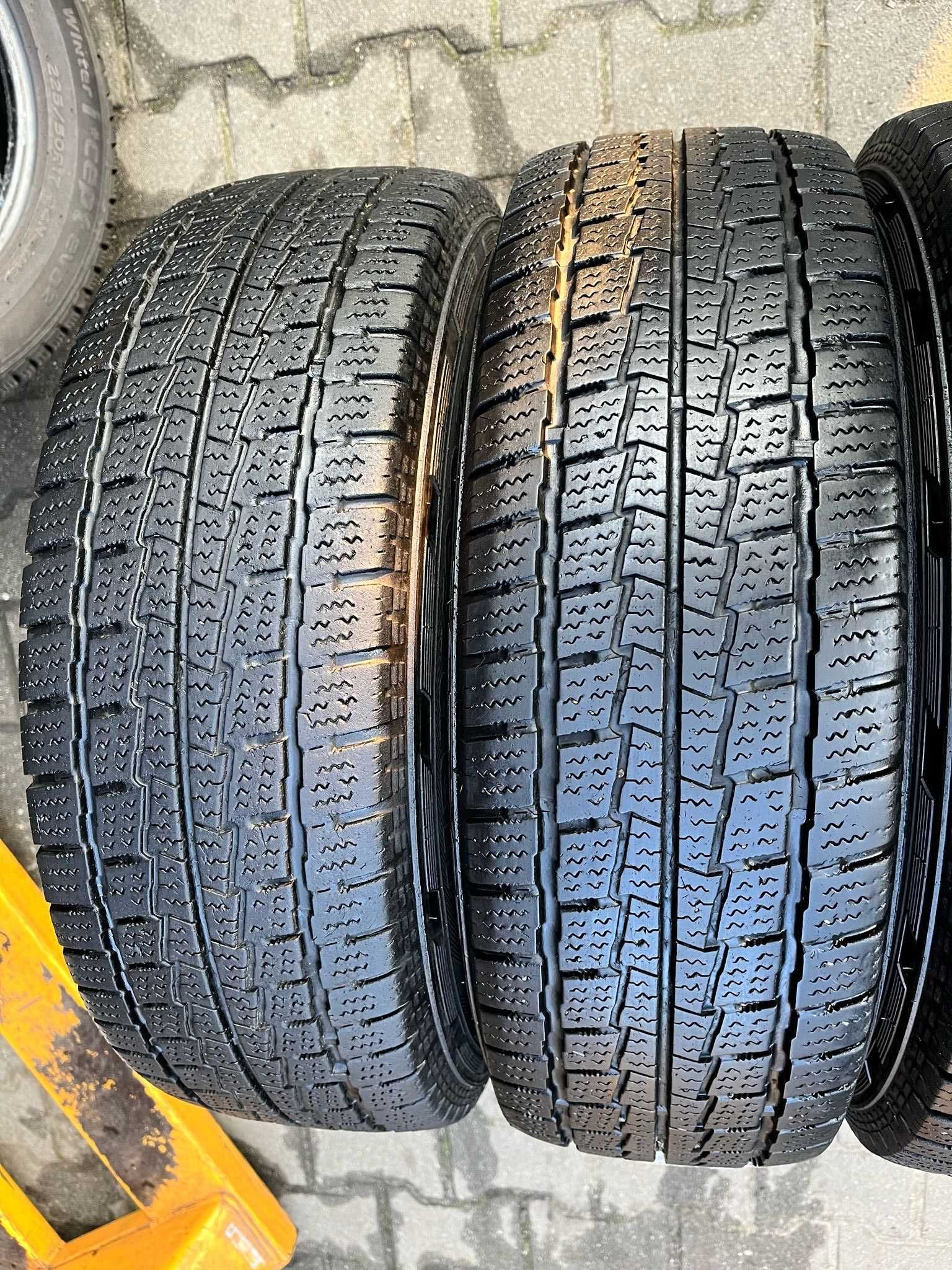 Opony zimowe 4x Hankook RW06 205/65 15C 106/104R  DOT18 5.5-6mm #3541