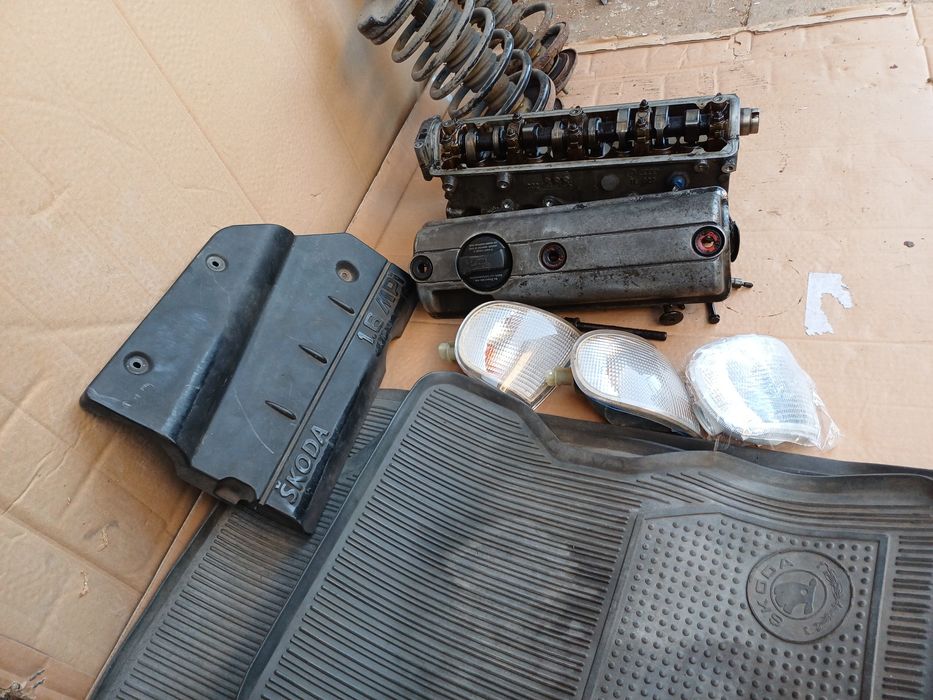 Części , pozostałości po skoda felicja