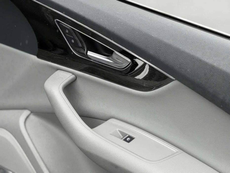 Audi Q7 quattro Premium Plus      2019