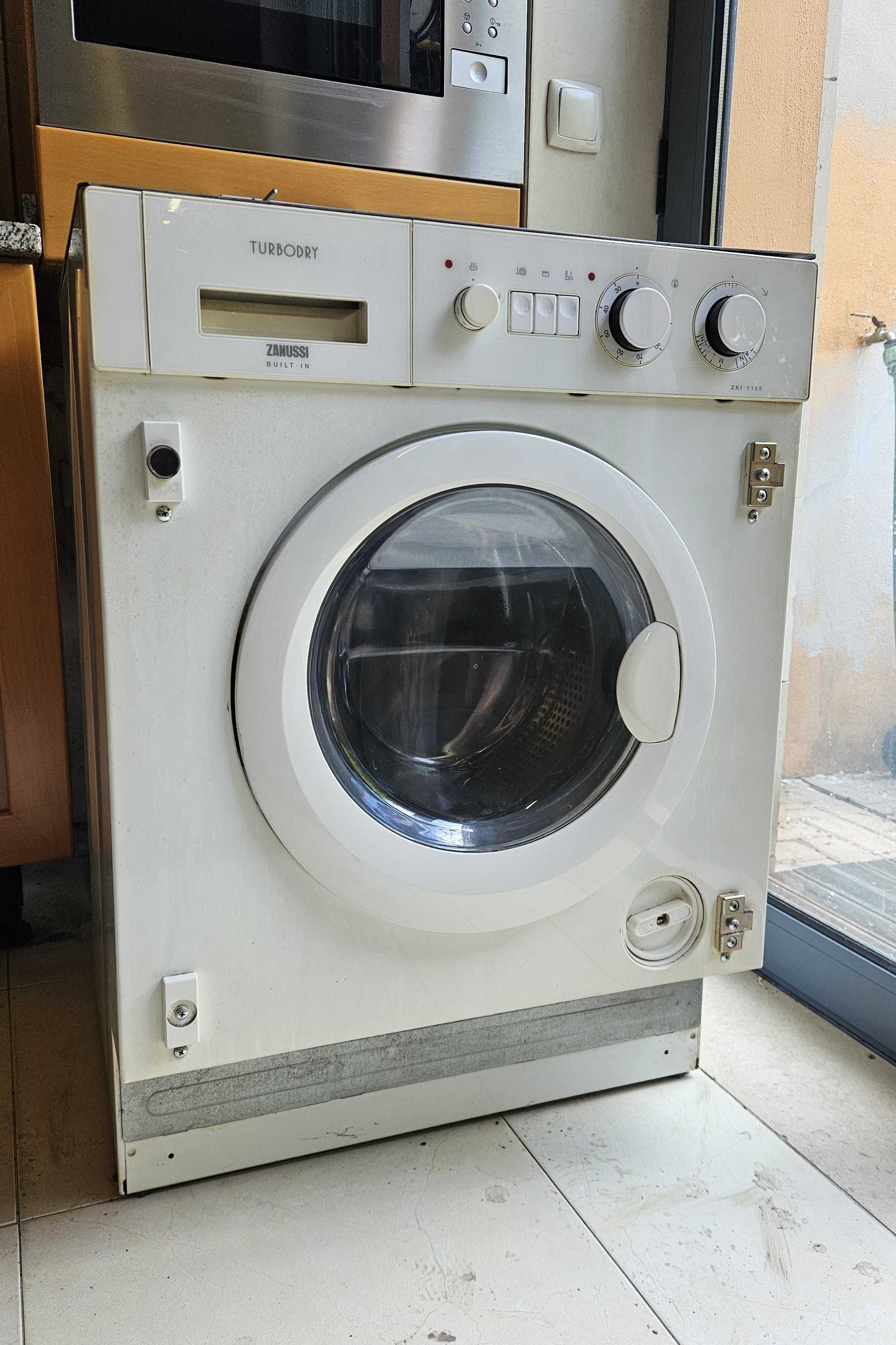 Máquina de lavar e secar roupa Zanussi (encastrar)