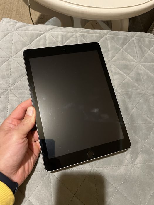 Продам Apple iPad 6 покоління 32Gb
