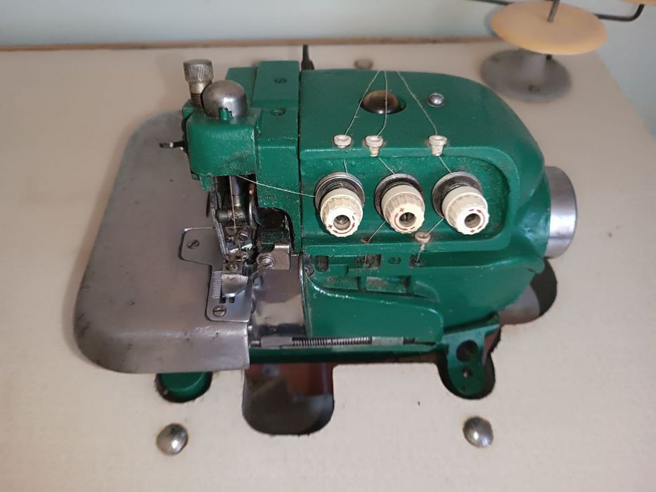 Продам Оверлок в рабочем состоянии