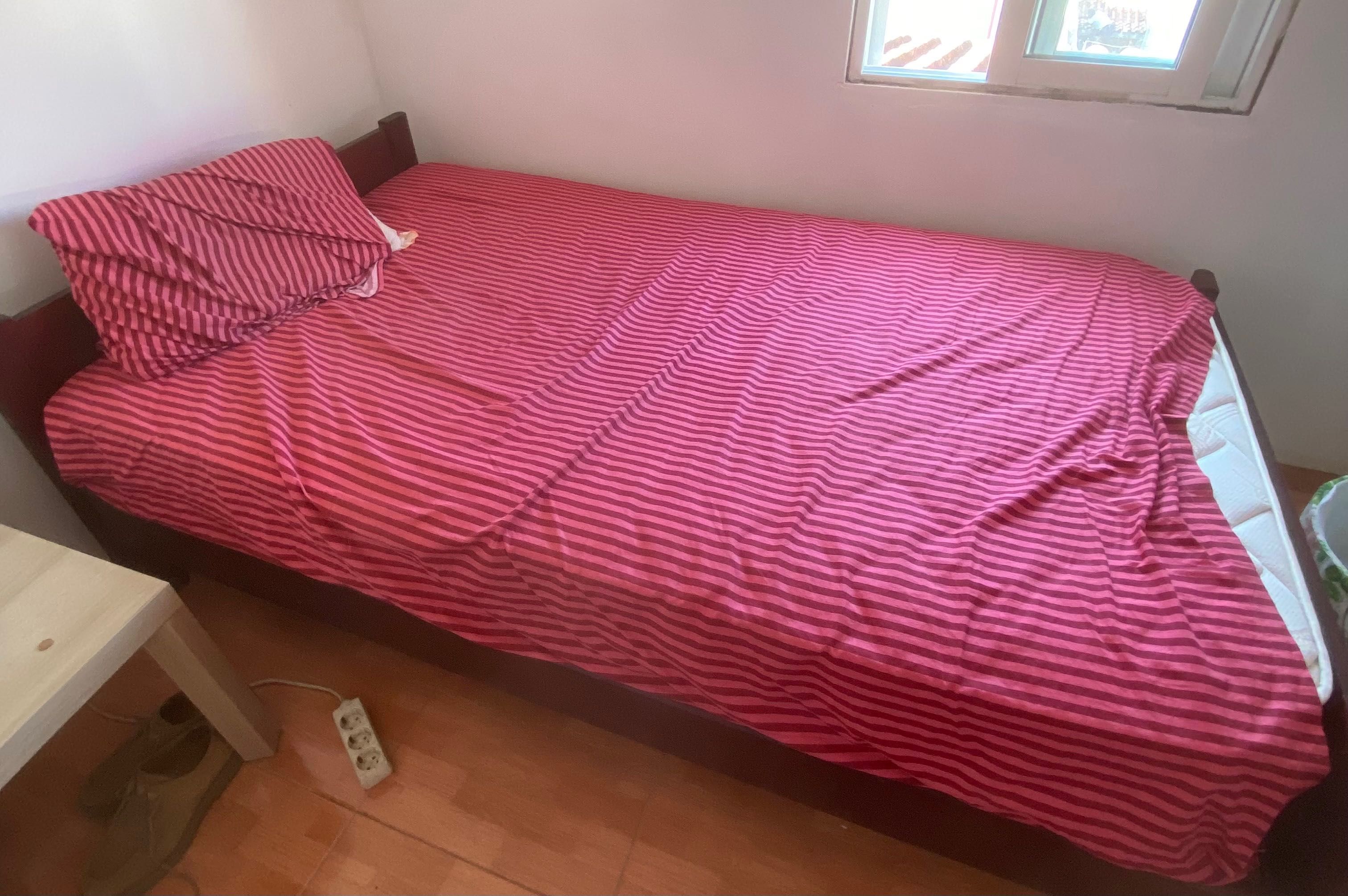 Cama de casal com colchão