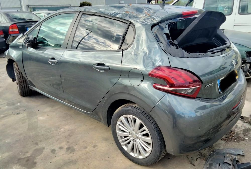 PEUGEOT 208 1.2 PURE TECH DE 2016 DISPONÍVEL PARA PEÇAS