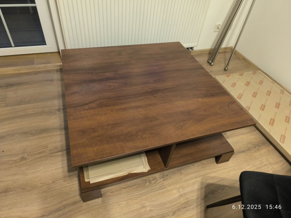 Sprzedam stolik 100cm/100cm