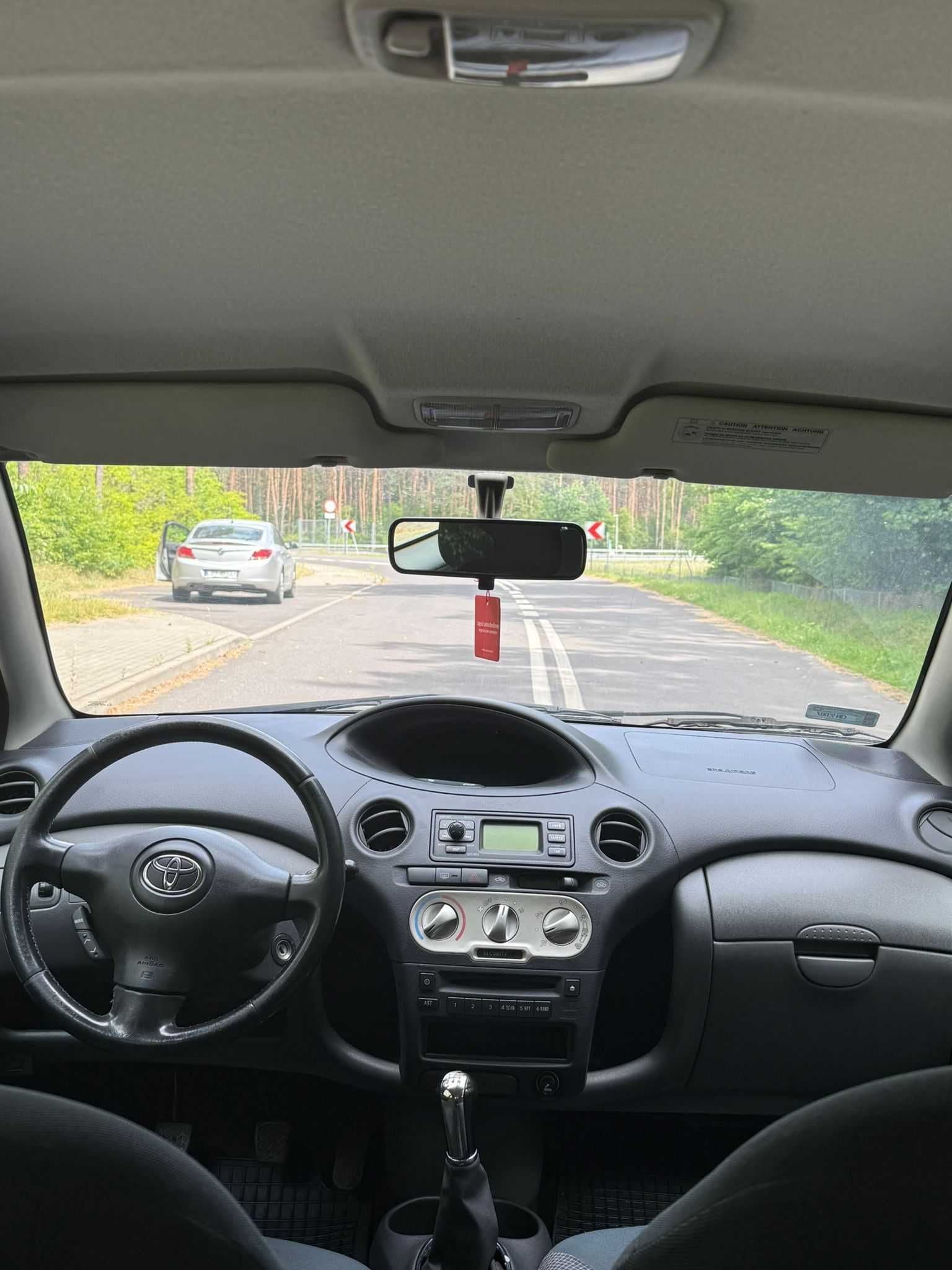 Yaris 2003 1.3 ben elektryka sprawny jeżdżący rozrząd na łańcuchu
