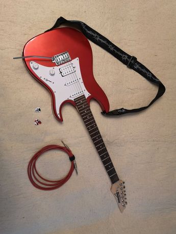 Gitara elektryczna Ibanez Superstrat
Ibanez GRX40-CA, Czerwona