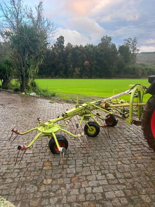Virador (mexedor) de feno (erva) claas 540