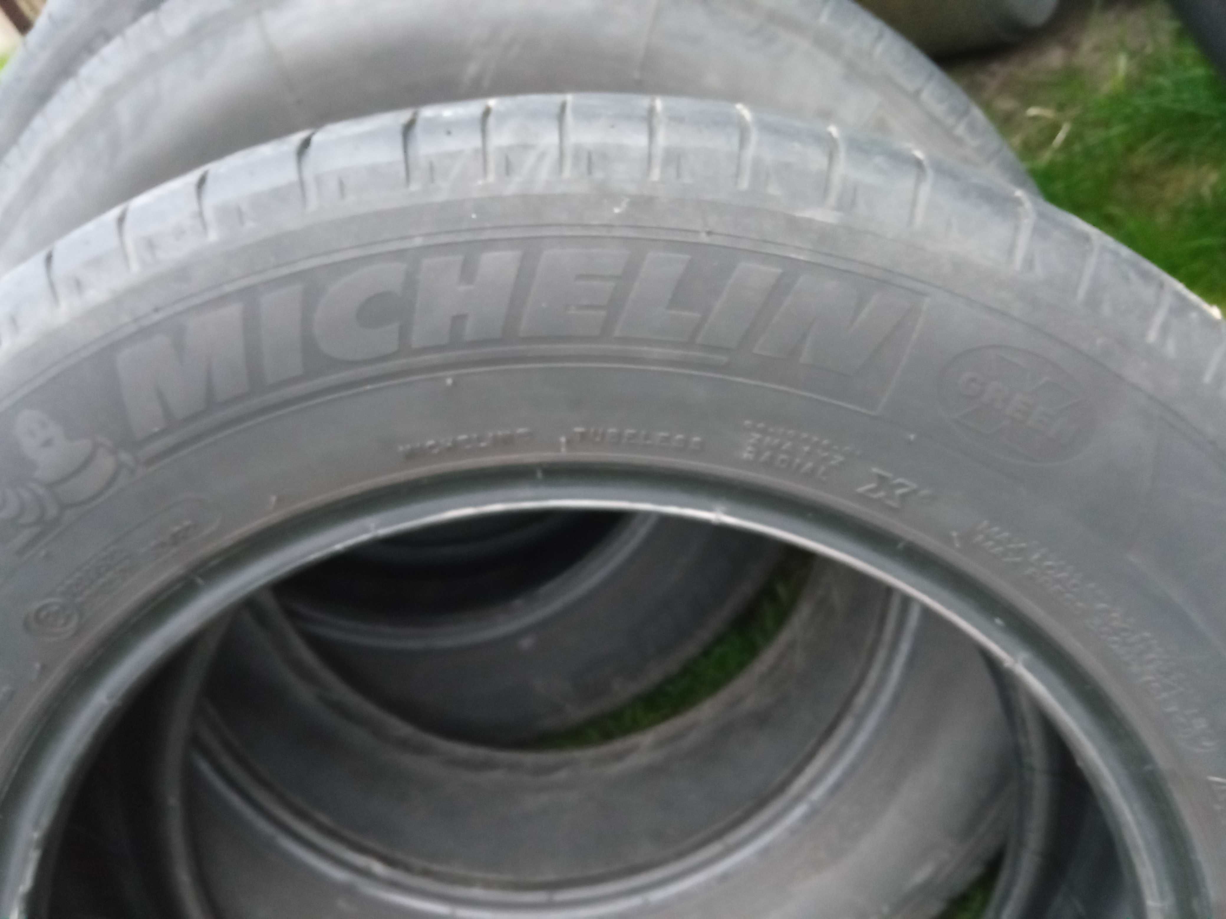 Продам комплект резины Michelin green x 215/60/16