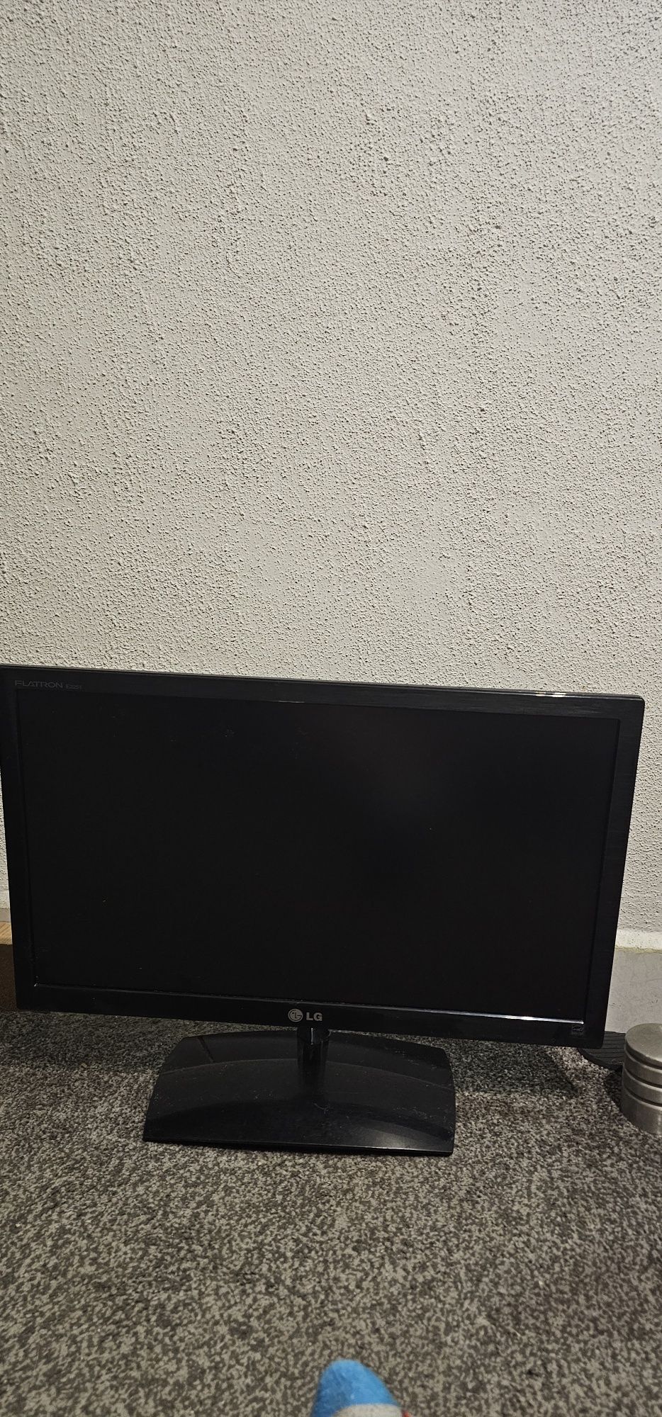 Monitor lg 22 cale na 19V