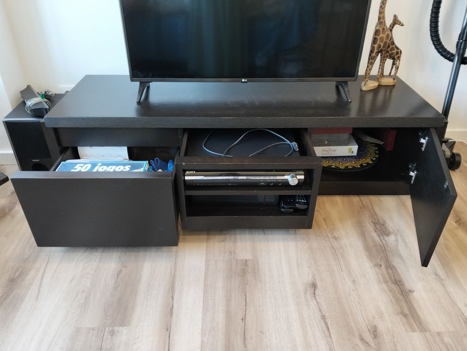 Móvel de sala para TV