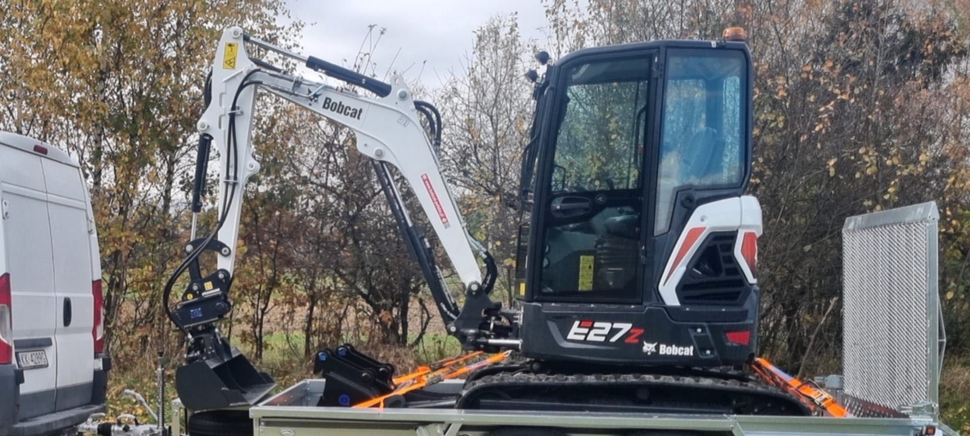Wynajem Minikoparki z Operatorem – Prace Ziemne i Budowlane
