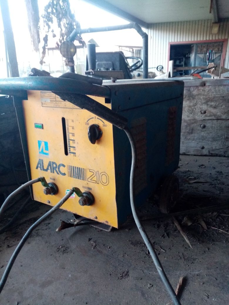 Máquina de soldar trifásica industrial