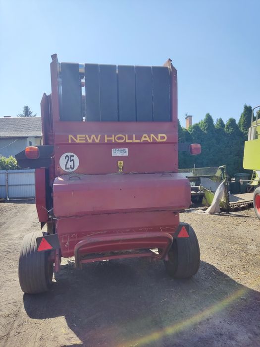 Prasa new holland 658