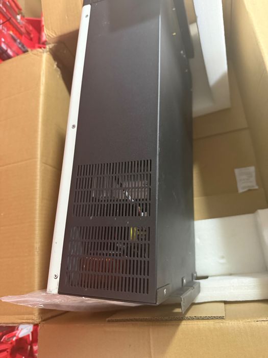 Гібридний інвертор LUXPOWER SNA6000