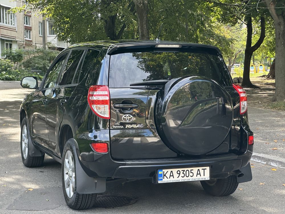 Toyota pav4 з ГБО 2011 рік автомат клімат і тд